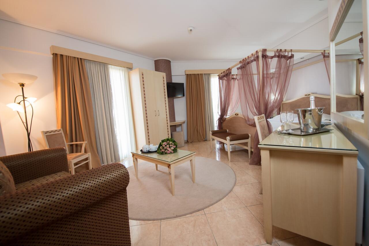 Premier Agrinio Heart Hotel Экстерьер фото
